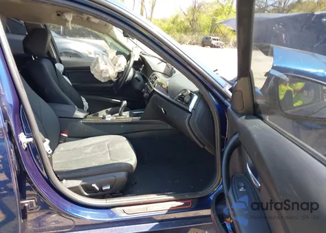 2018 BMW 320I xDrive z USA, uszkodzony, nr VIN WBA8E5G5XJNV02762